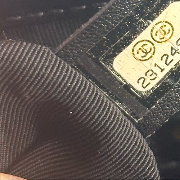 Chanel CC Frame Chain Calfskin Black - Picture 16 of 16